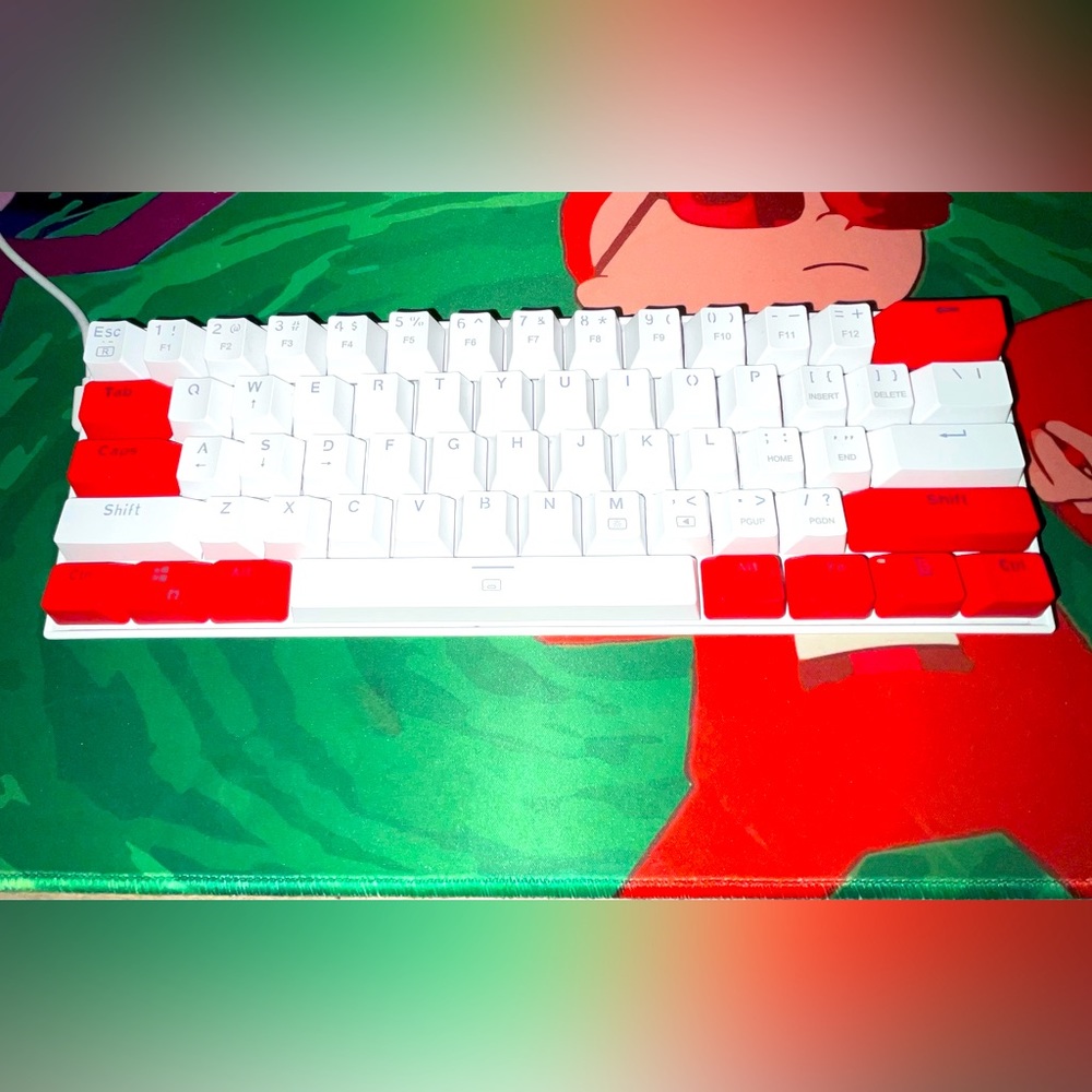 Keyboard and mouse barley used red dragon both products.